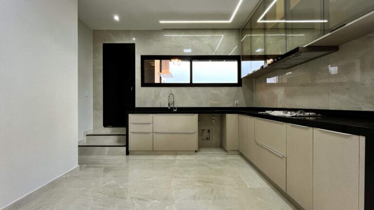 Casa em Condomínio para aluguel no Residencial e Empresarial Alphaville: cozinha