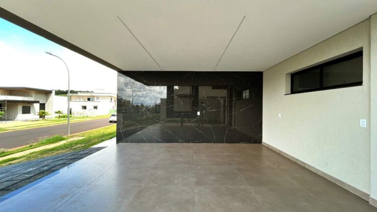 Casa em Condomínio para aluguel no Residencial e Empresarial Alphaville: garagem