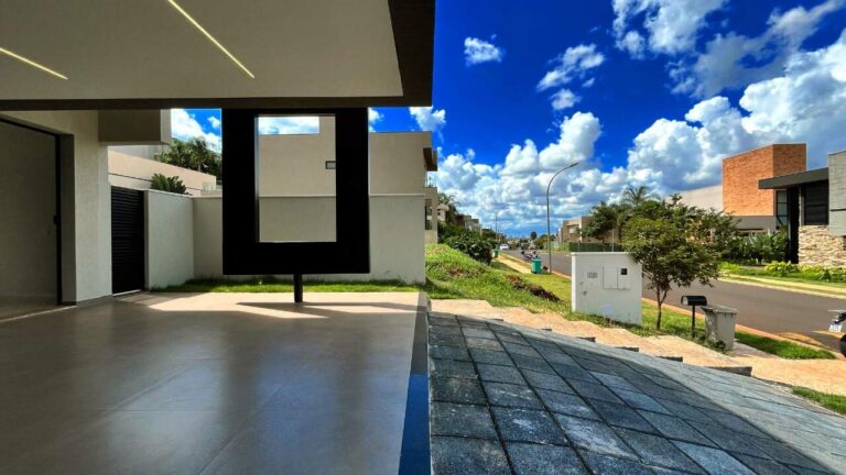 Casa em Condomínio para aluguel no Residencial e Empresarial Alphaville: garagem