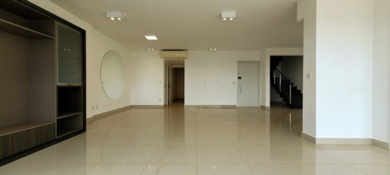 Apartamento à venda no Jardim Botânico: living