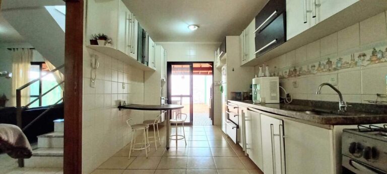 Casa em Condomínio à venda no Jardim Botânico: Cozinha