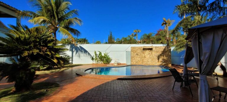 Casa para aluguel no Jardim Canadá: Piscina