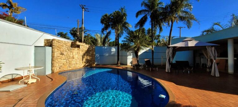 Casa para aluguel no Jardim Canadá: Piscina