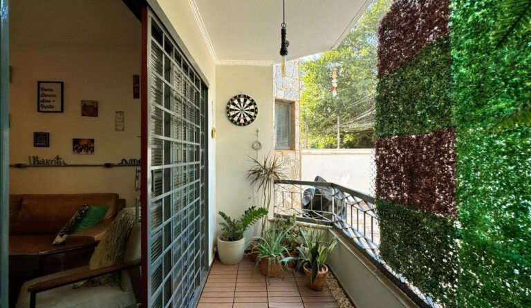 Apartamento Térreo à venda no Jardim Irajá: sacada