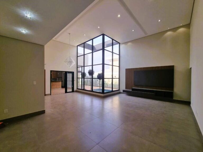 Casa em Condomínio à venda no Residencial e Empresarial Alphaville: