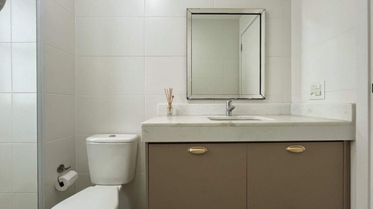 Apartamento à venda no Jardim Botânico: Banheiro su te
