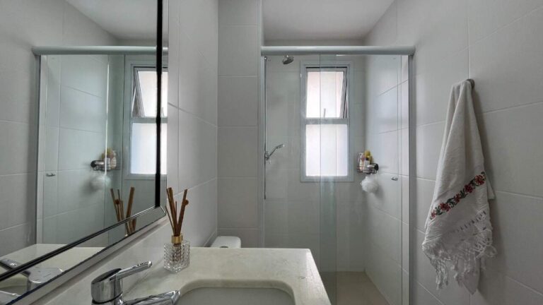 Apartamento à venda no Jardim Botânico: Banheiro social