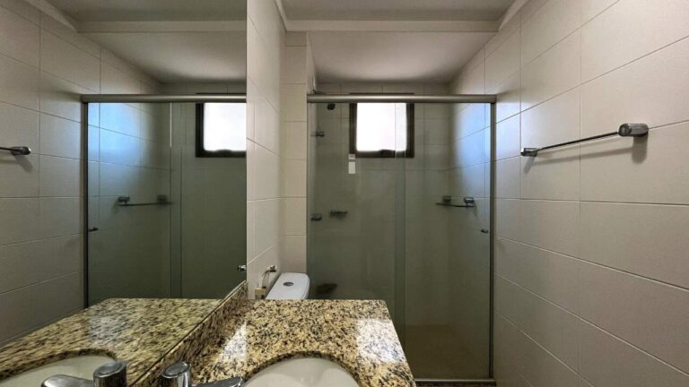 Apartamento para aluguel no Jardim Irajá: Banheiro su te