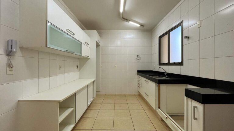 Apartamento para aluguel no Jardim Irajá: Cozinha