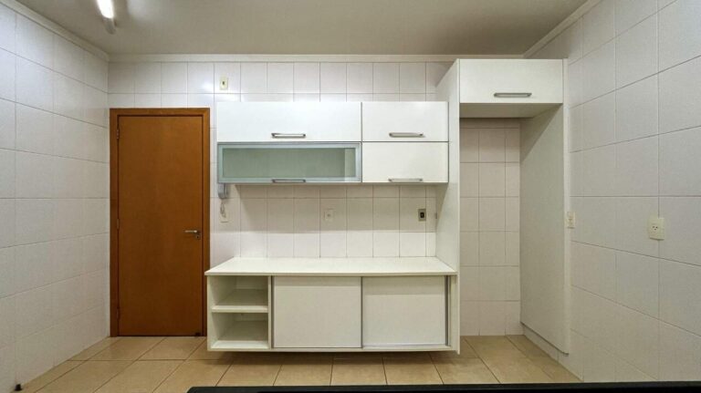 Apartamento para aluguel no Jardim Irajá: Cozinha