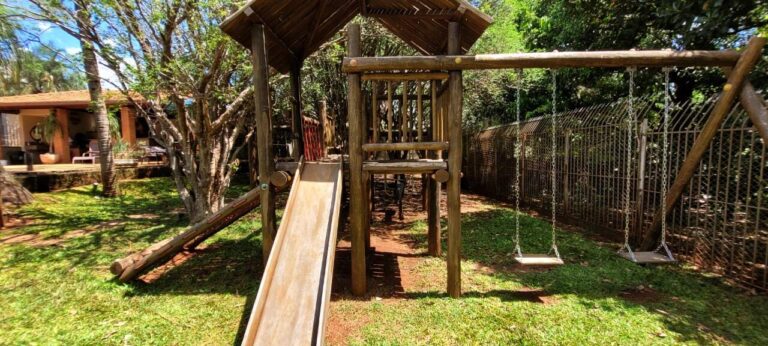 Casa para aluguel no Alto da Boa Vista: Playground