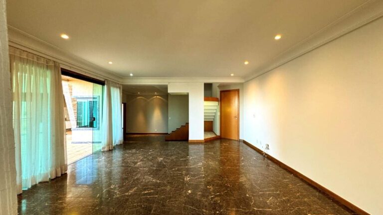 Apartamento Duplex para aluguel no Jardim Irajá: sala de estar