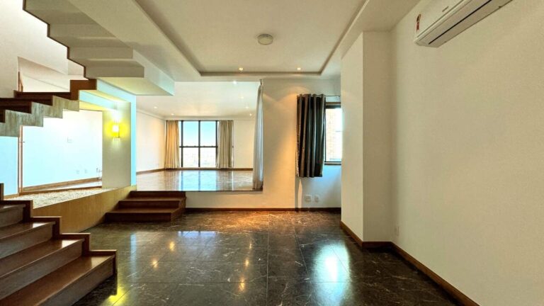 Apartamento Duplex para aluguel no Jardim Irajá: sala de TV
