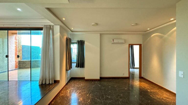 Apartamento Duplex para aluguel no Jardim Irajá: sala de TV