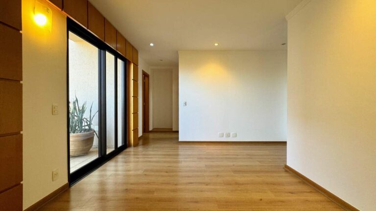 Apartamento Duplex para aluguel no Jardim Irajá: sala ntima