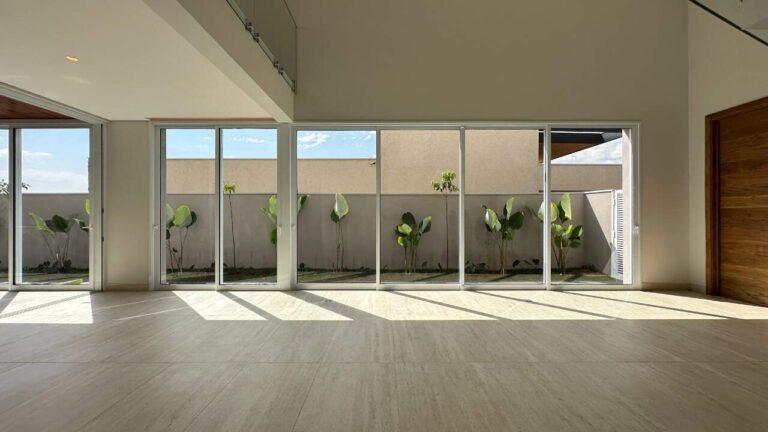 Casa em Condomínio à venda no Residencial e Empresarial Alphaville: