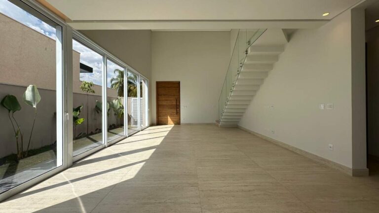Casa em Condomínio à venda no Residencial e Empresarial Alphaville: