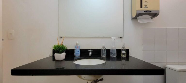 Prédio Comercial para aluguel no Alto da Boa Vista: lavabo feminino