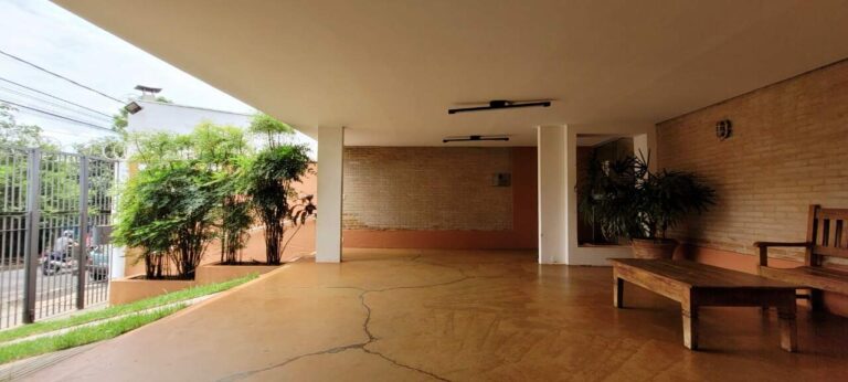 Prédio Comercial para aluguel no Alto da Boa Vista: garagem