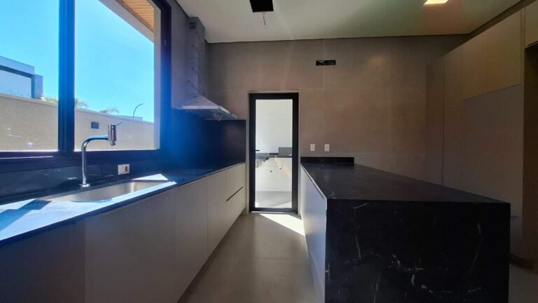 Casa em Condomínio à venda no Jardim Olhos D´Água I:
