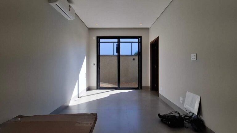 Casa em Condomínio à venda no Jardim Olhos D´Água I: