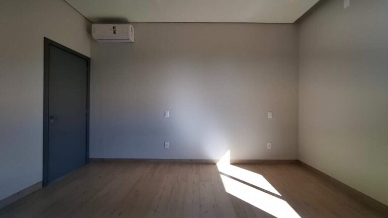 Casa em Condomínio à venda no Jardim Olhos D´Água I: