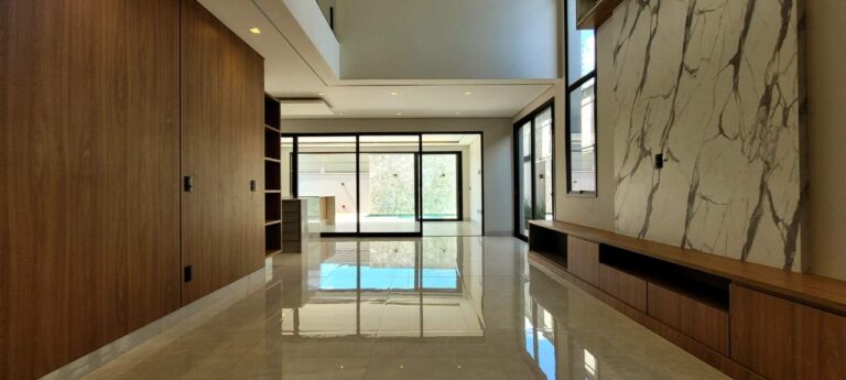 Casa em Condomínio à venda no Vila do Golfe: Living