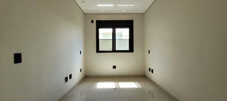 Casa em Condomínio à venda no Vila do Golfe: Home office