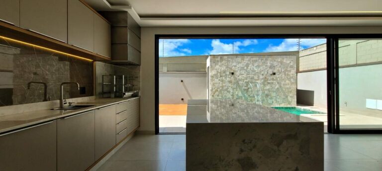 Casa em Condomínio à venda no Vila do Golfe: Espa o gourmet