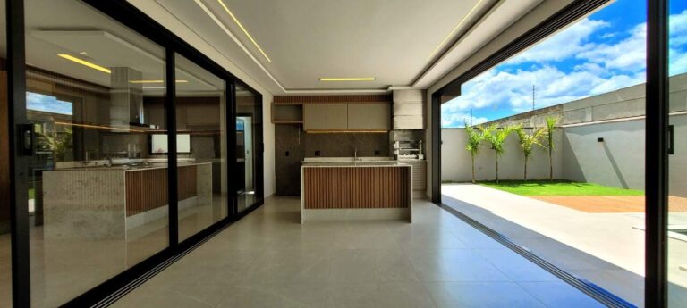 Casa em Condomínio à venda no Vila do Golfe: Espa o gourmet