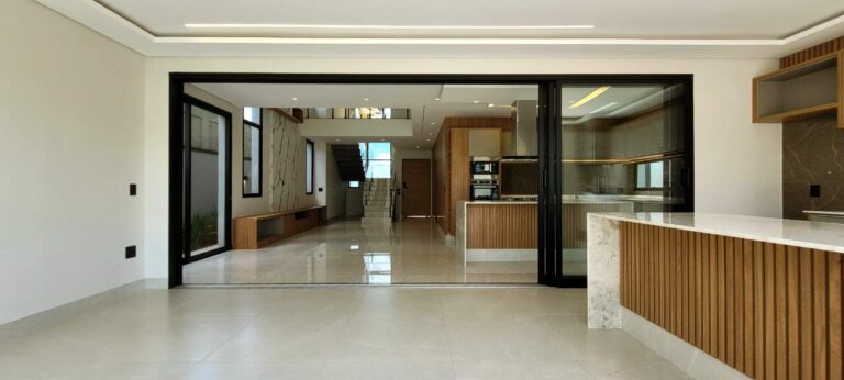 Casa em Condomínio à venda no Vila do Golfe: Espa o gourmet