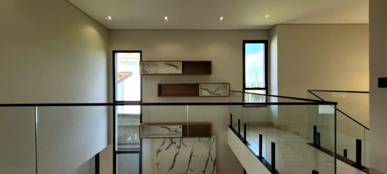 Casa em Condomínio à venda no Vila do Golfe: Pavimento superior