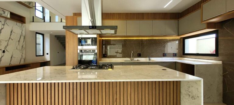 Casa em Condomínio à venda no Vila do Golfe: Cozinha