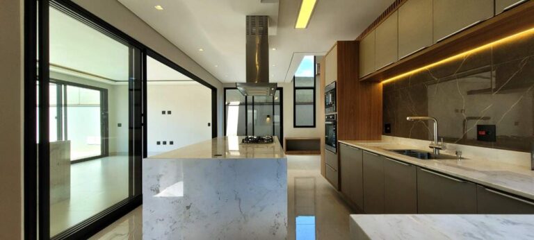 Casa em Condomínio à venda no Vila do Golfe: Cozinha