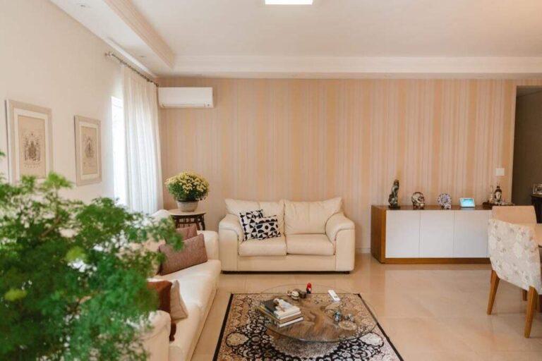 Casa em Condomínio à venda no Jardim Botânico: