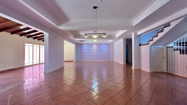Casa para aluguel no Jardim Canadá: