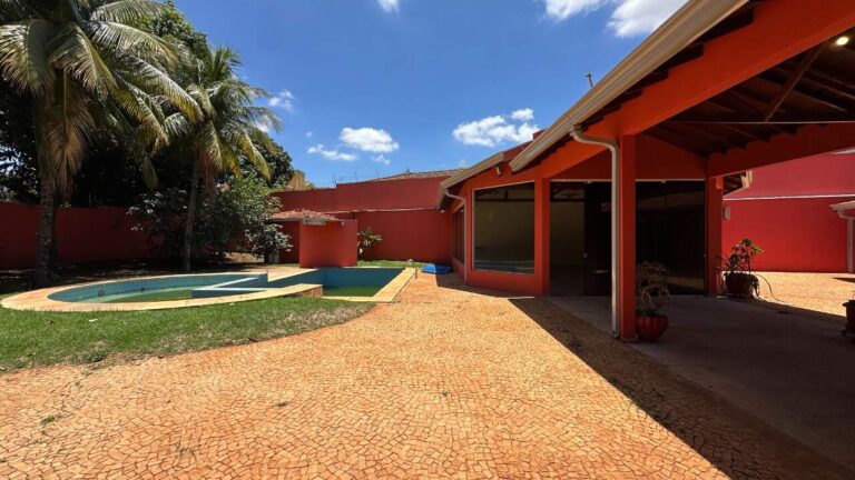 Casa para aluguel no Jardim Canadá: