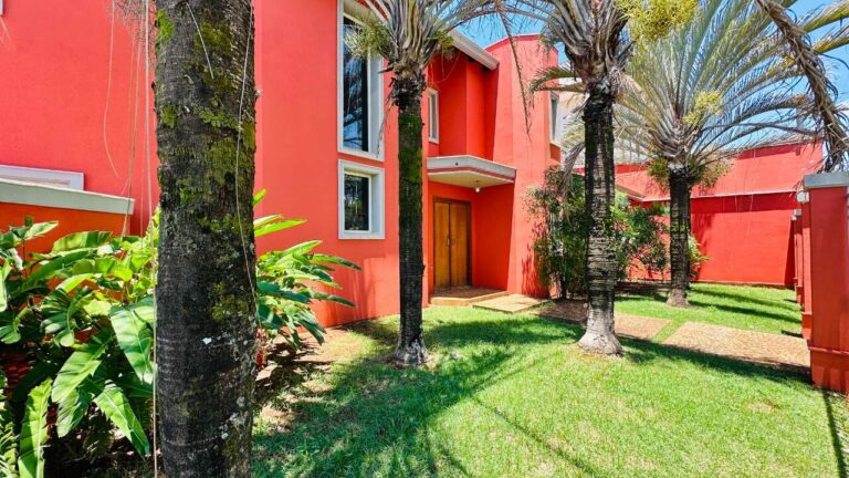 Casa para aluguel no Jardim Canadá: