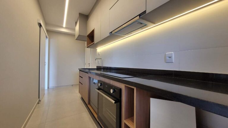 Apartamento para aluguel no Plazas de España: