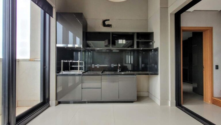 Apartamento Duplex à venda no Bosque das Juritis: