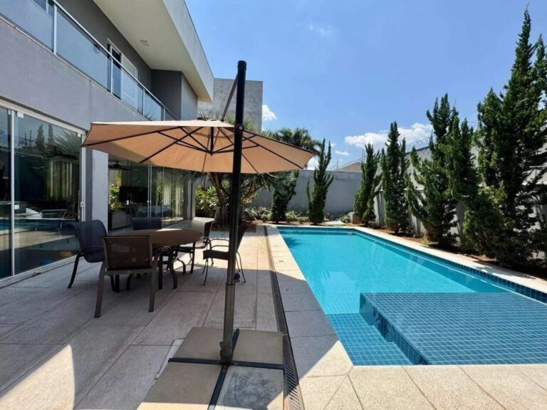 Casa em Condomínio para aluguel no Jardim Botânico:
