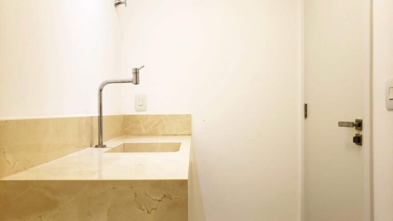 Apartamento Duplex à venda no Jardim Botânico: Lavabo