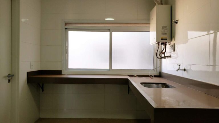 Apartamento Duplex à venda no Jardim Botânico: rea de servi o