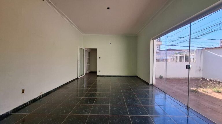 Casa para aluguel no Vila Seixas: