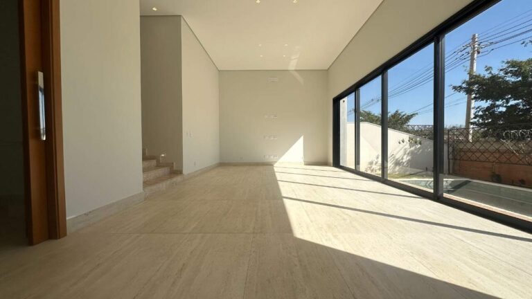 Casa em Condomínio à venda no Vila do Golfe: