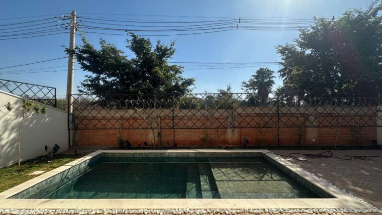Casa em Condomínio à venda no Vila do Golfe: