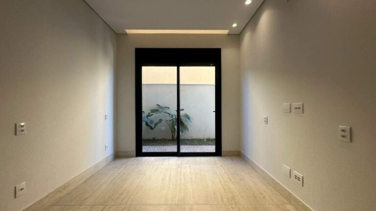 Casa em Condomínio à venda no Vila do Golfe: