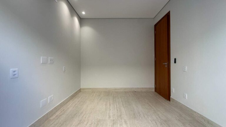 Casa em Condomínio à venda no Vila do Golfe: