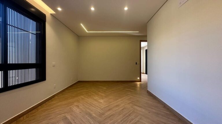 Casa em Condomínio à venda no Vila do Golfe: