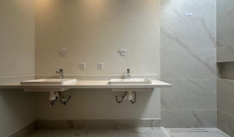 Casa em Condomínio à venda no Vila do Golfe: